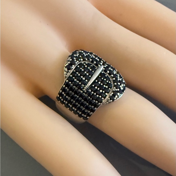 Chic Black and Silver Buckle Ring - Picture 4 of 7
